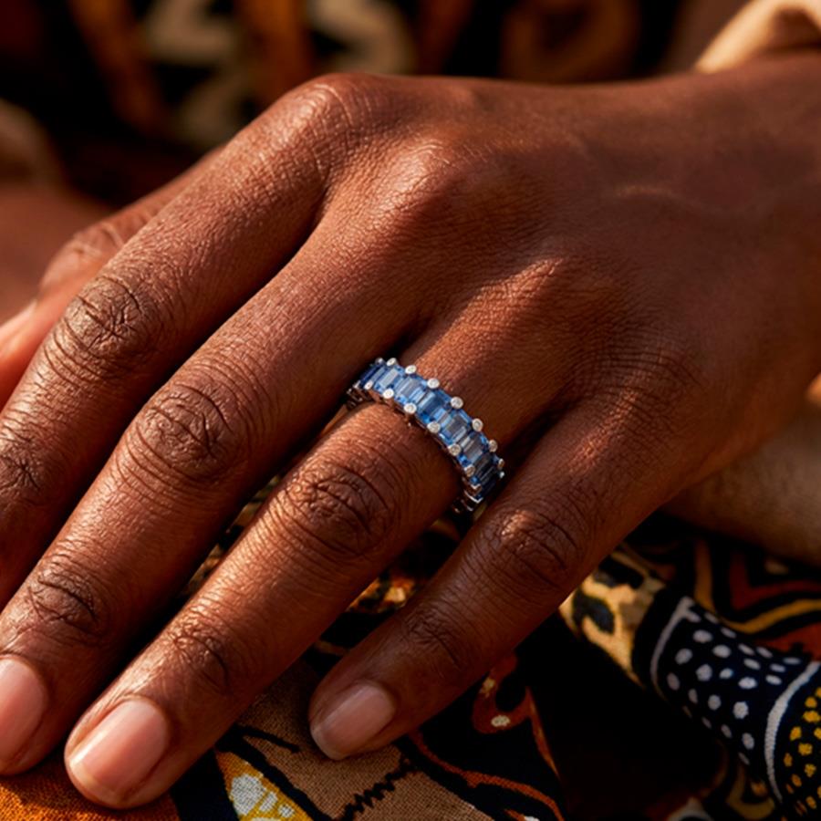 ANELLO VERETTA INTERA ZAFFIRI NATURALI IN ORO BIANCO - ZAF: 6.10 - BRIL 0.15 - CEDRO