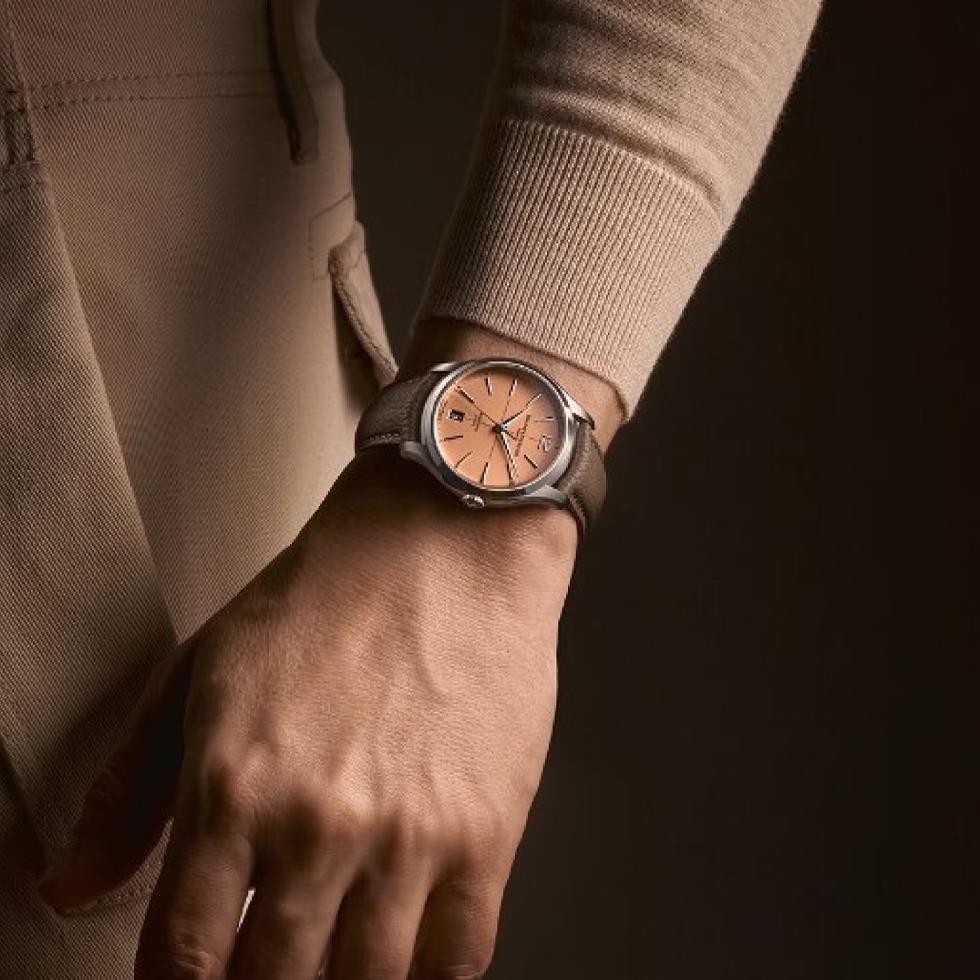 CLIFTON 10778 - OROLOGIO AUTOMATICO, DATARIO - 39 MM COLORE SALMONE - IL CLIFTON 10778, LIMITATO A 350 PEZZI - BAUME & MERCIER