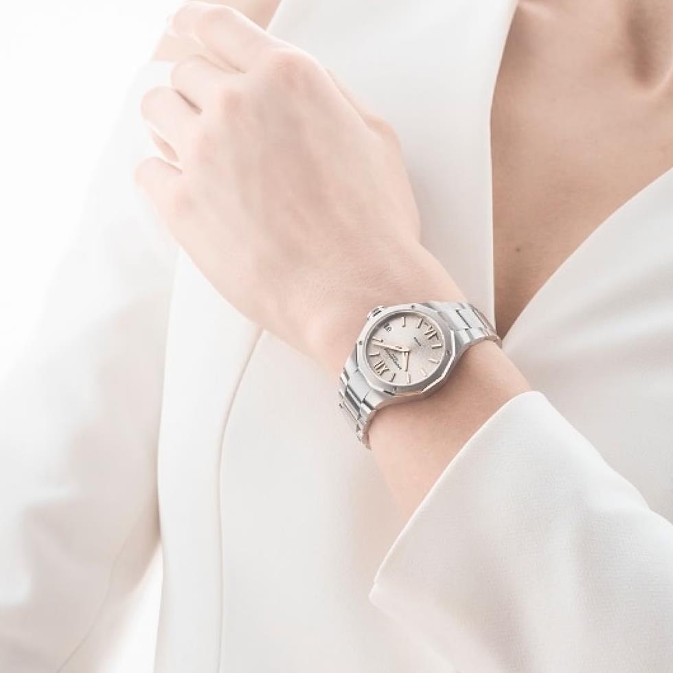 RIVIERA QUARZO, DATARIO - 33 MM  - QUADRANTE ARGENTO CALDO - BAUME & MERCIER