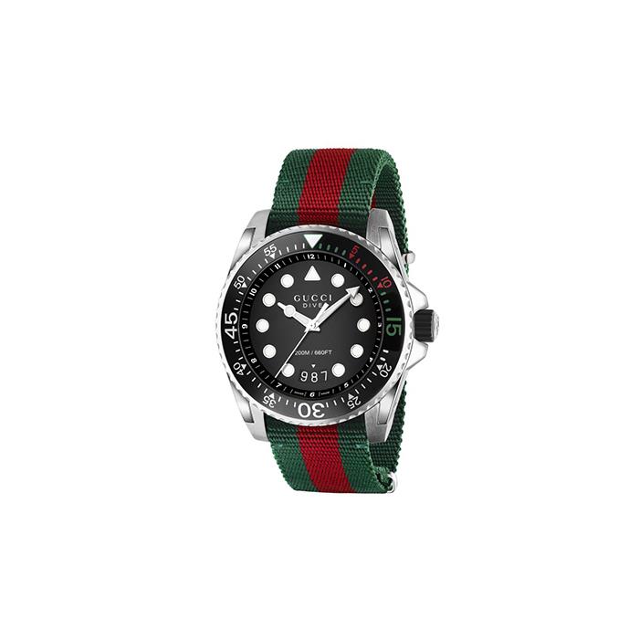 GUCCI DIVE - CASSA IN ACCIAIO, QUADRANTE NERO OPACO, CINTURINO IN NYLON CON WEB VERDE E ROSSO - GUCCI TIMEPIECES