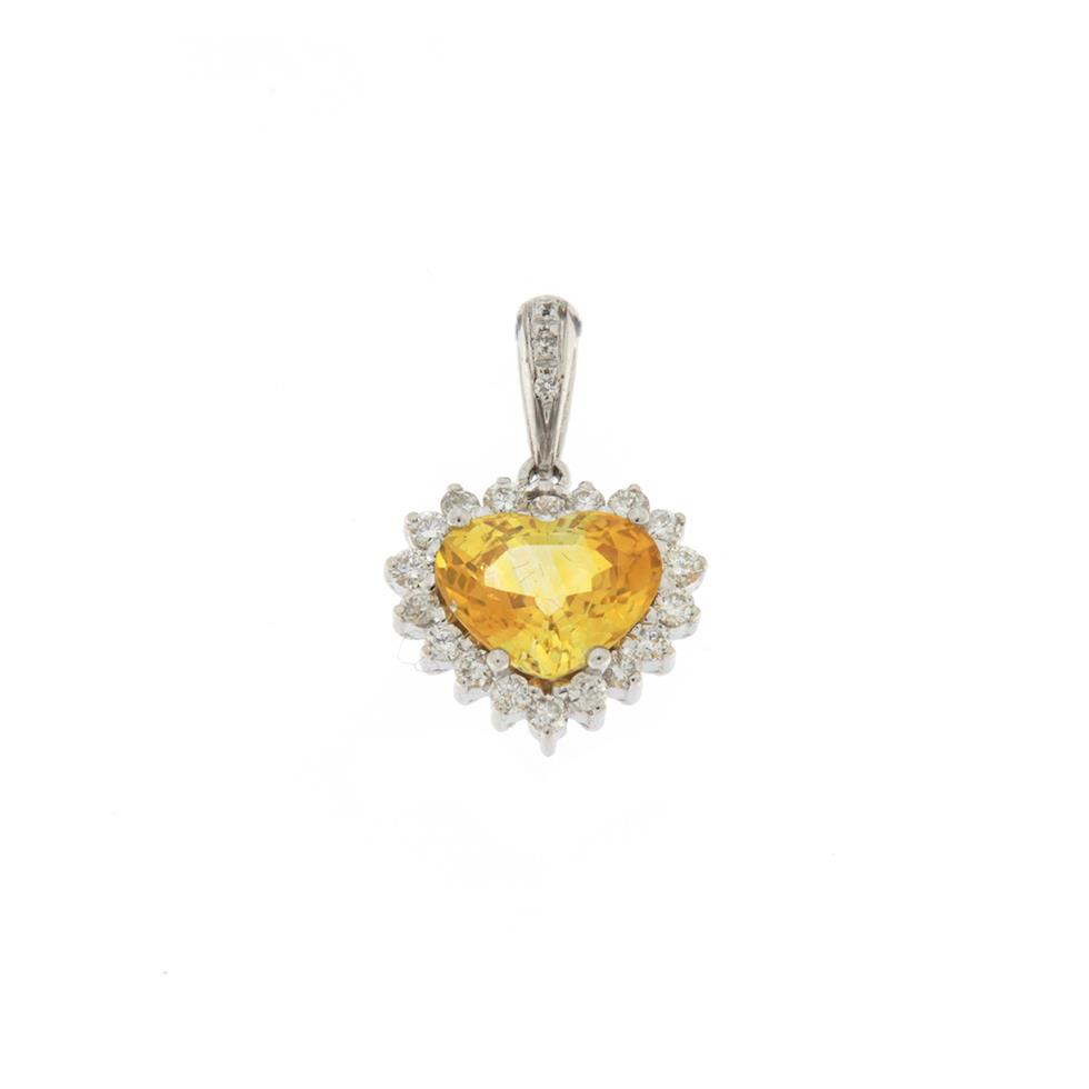 Ciondolo modello Cuore con Zaffiro naturale giallo taglio cuore kt 2.25 contorno diamanti kt 0.34 - 